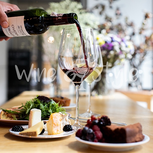 Win a free bottle of French Wine from WINEANDSTYLE.PL