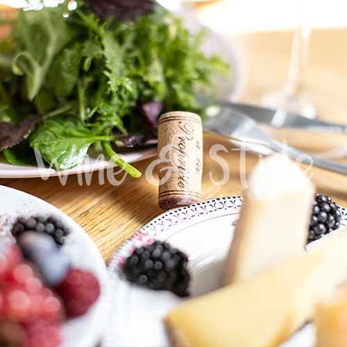Win a free bottle of French Wine from WINEANDSTYLE.PL